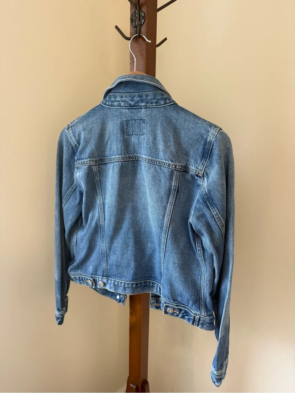 Banana Republic tailored trucker